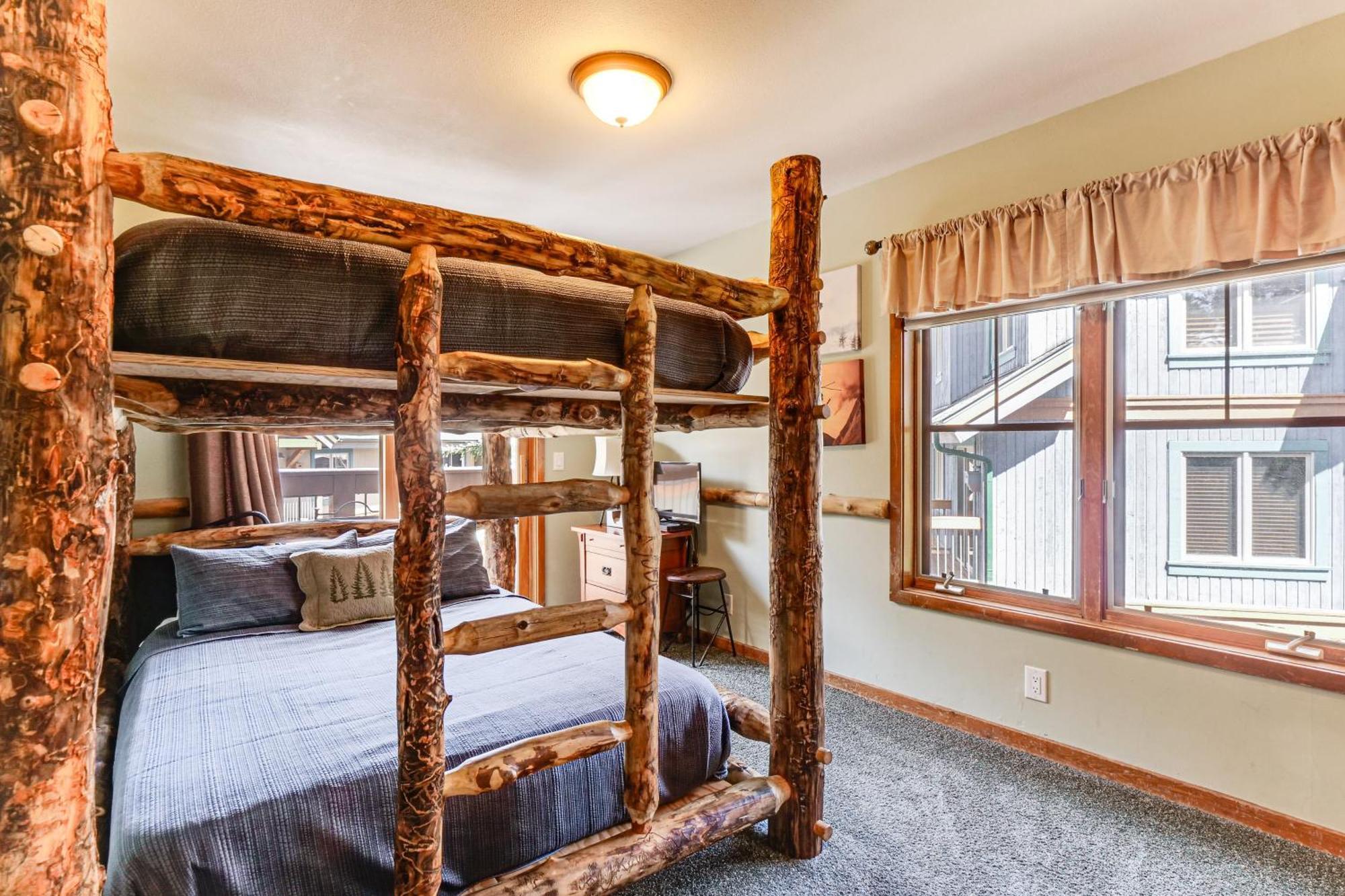 Breck Condo With Pool And Hot Tub Access Walk To Lift Breckenridge Eksteriør bilde