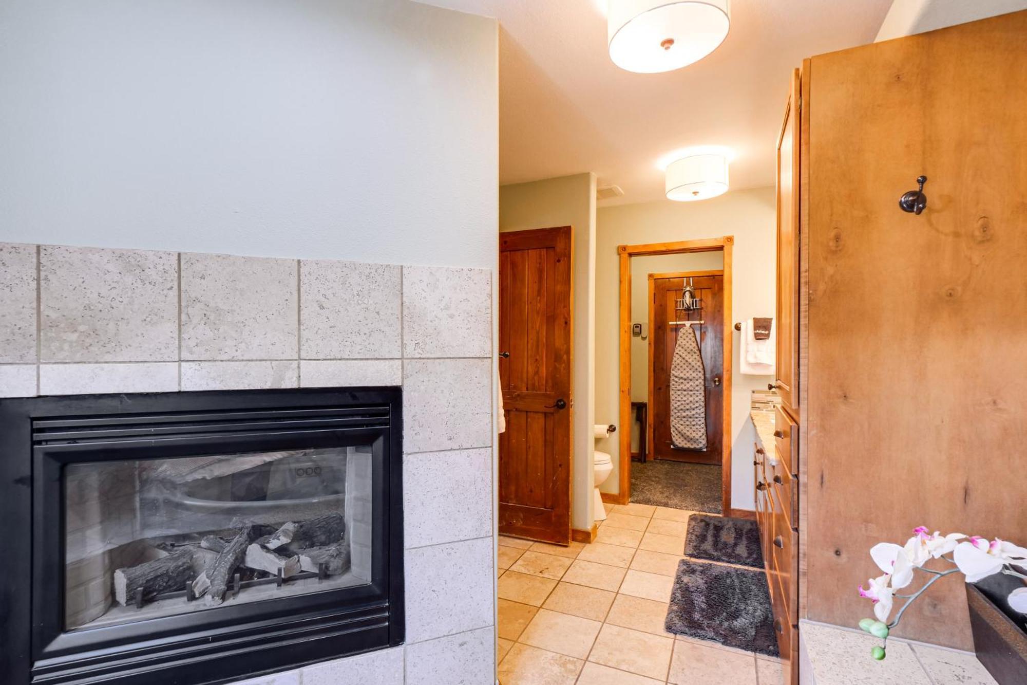 Breck Condo With Pool And Hot Tub Access Walk To Lift Breckenridge Eksteriør bilde