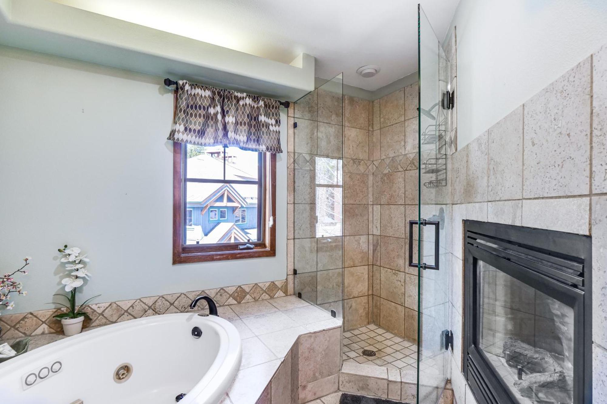 Breck Condo With Pool And Hot Tub Access Walk To Lift Breckenridge Eksteriør bilde